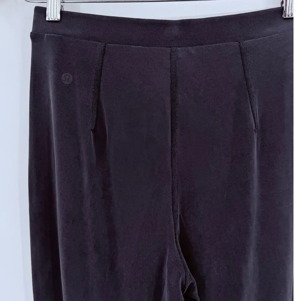 Lululemon Drapey Softstreme Flared Pant Black Size Small